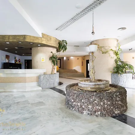 Estudio Caridad * 圣米格尔德阿沃纳